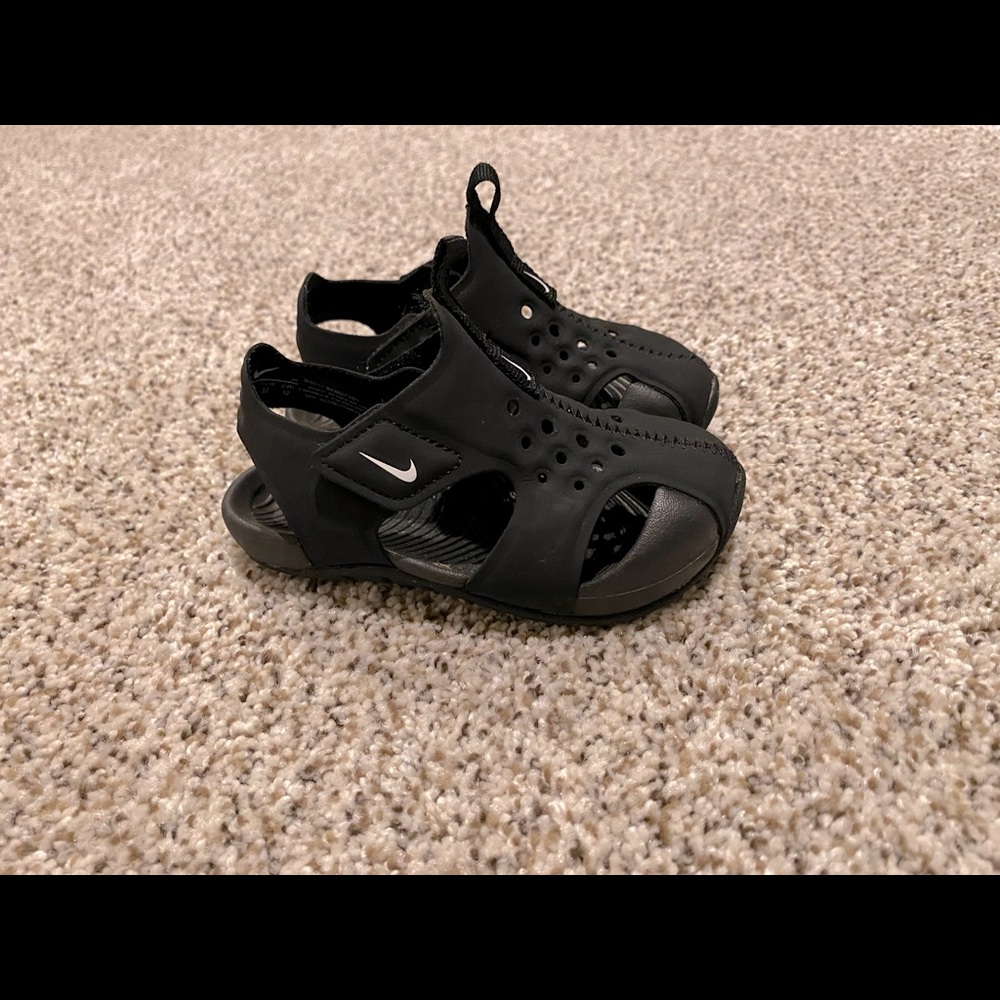 Nike Sunray Protect 2 Sandals: Toddler Size 6